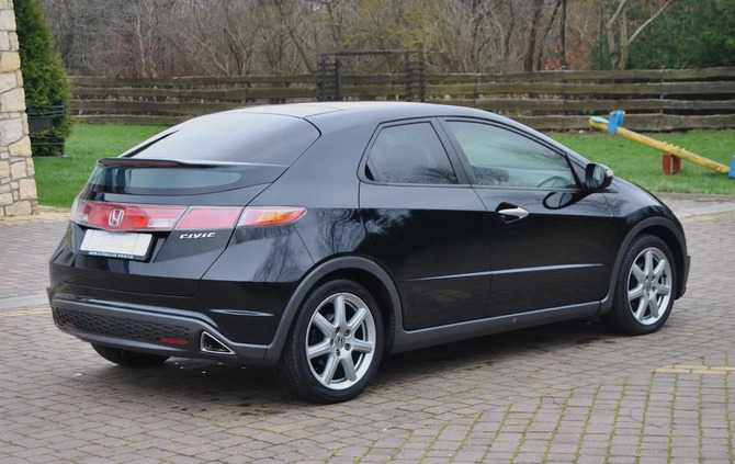 Honda Civic cena 20900 przebieg: 221000, rok produkcji 2007 z Krzeszowice małe 172